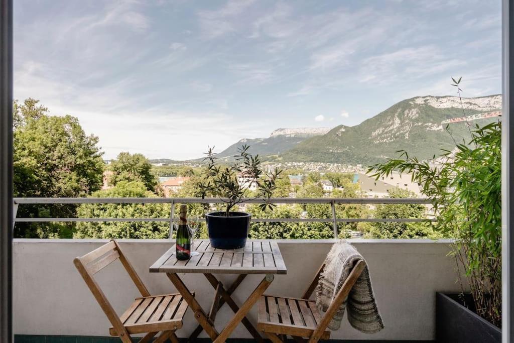 Le Panorama - Vue Lac Et Montagne Avec Parking Annecy Kültér fotó
